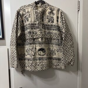 Patterned Beige and Black Pullover